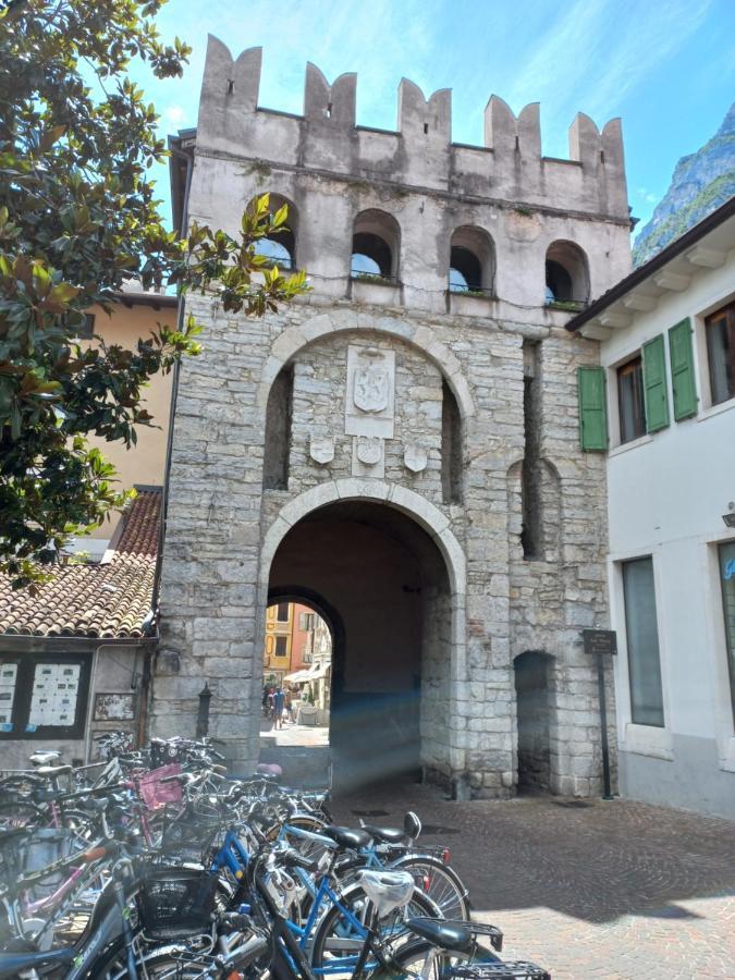North Lake Riva Apartment, Steps From The Garda Lake 外观 照片