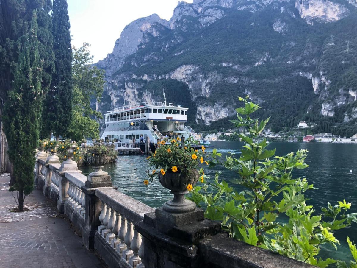 North Lake Riva Apartment, Steps From The Garda Lake 外观 照片