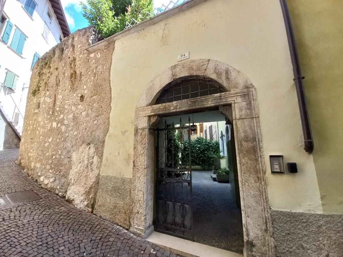 North Lake Riva Apartment, Steps From The Garda Lake 外观 照片