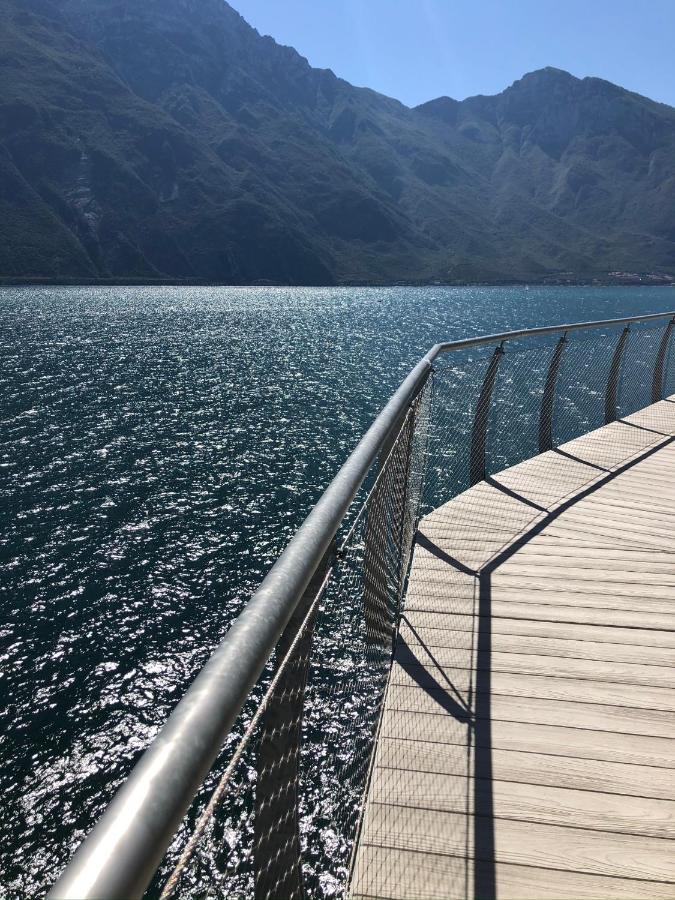 North Lake Riva Apartment, Steps From The Garda Lake 外观 照片