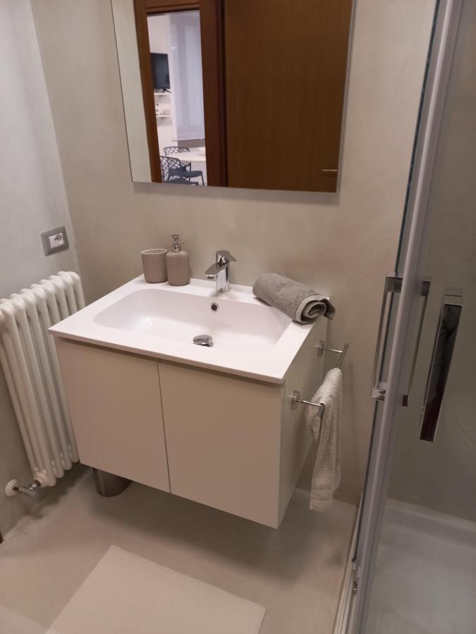 North Lake Riva Apartment, Steps From The Garda Lake 外观 照片